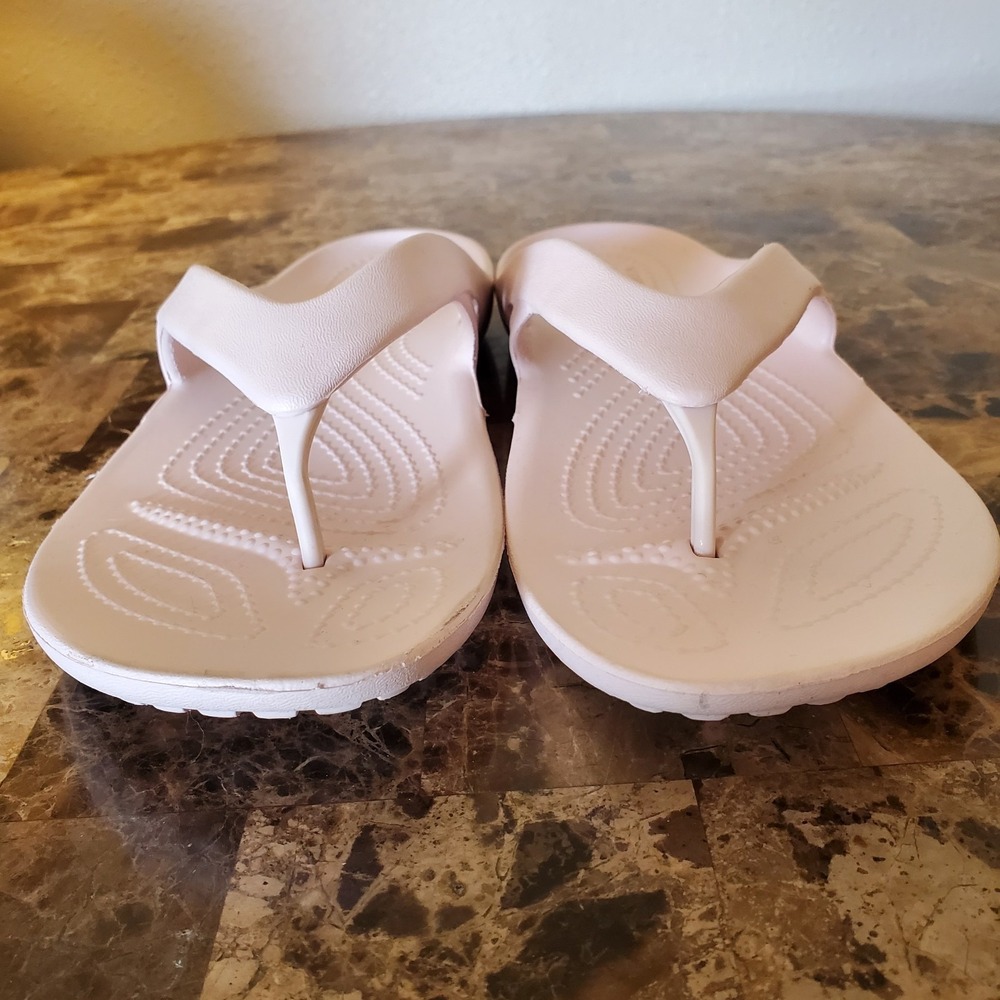 Crocs sz 9 womens pale pink flip flops thong sandals summer beach casual comfort - Picture 5 of 13